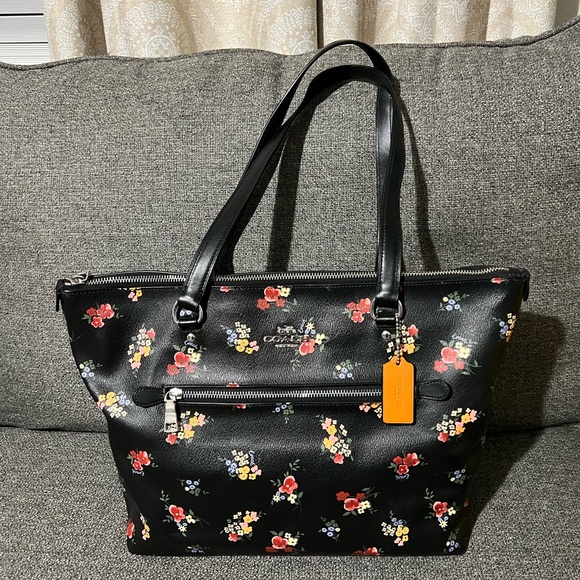 Coach Handbags - Coach handbag